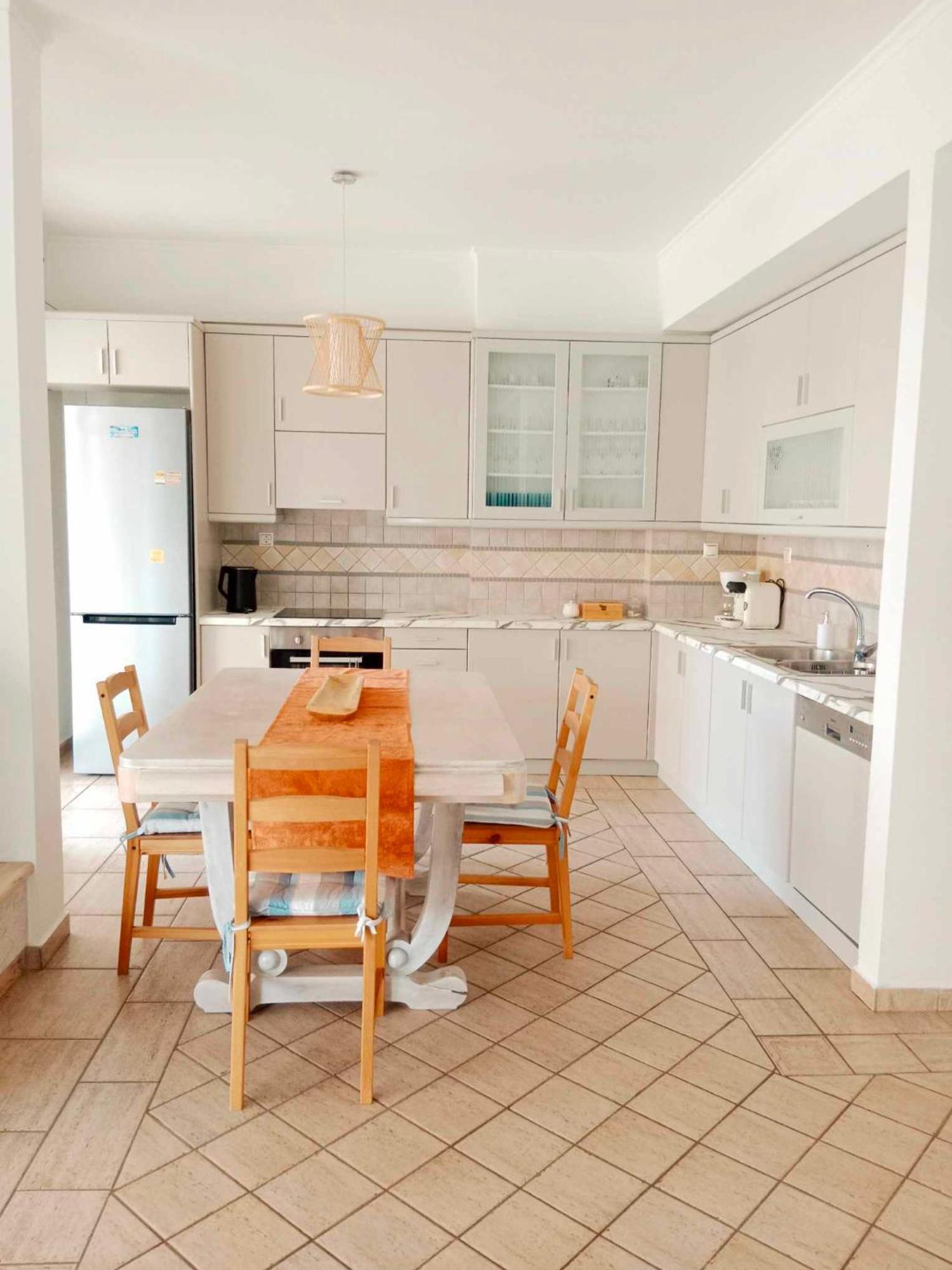 Lazarus 2Bd Apartment In The Center باترا المظهر الخارجي الصورة