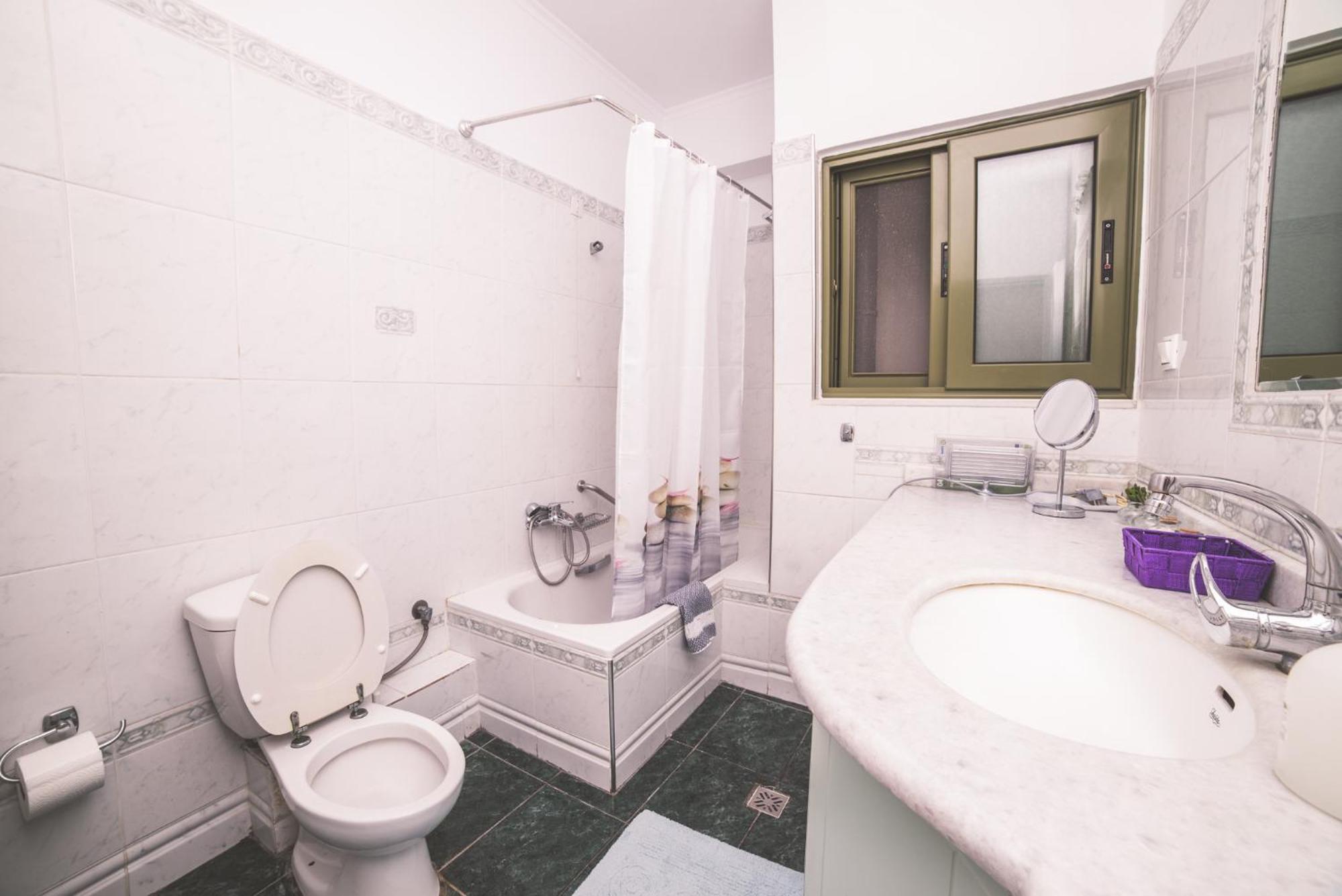 Lazarus 2Bd Apartment In The Center باترا المظهر الخارجي الصورة