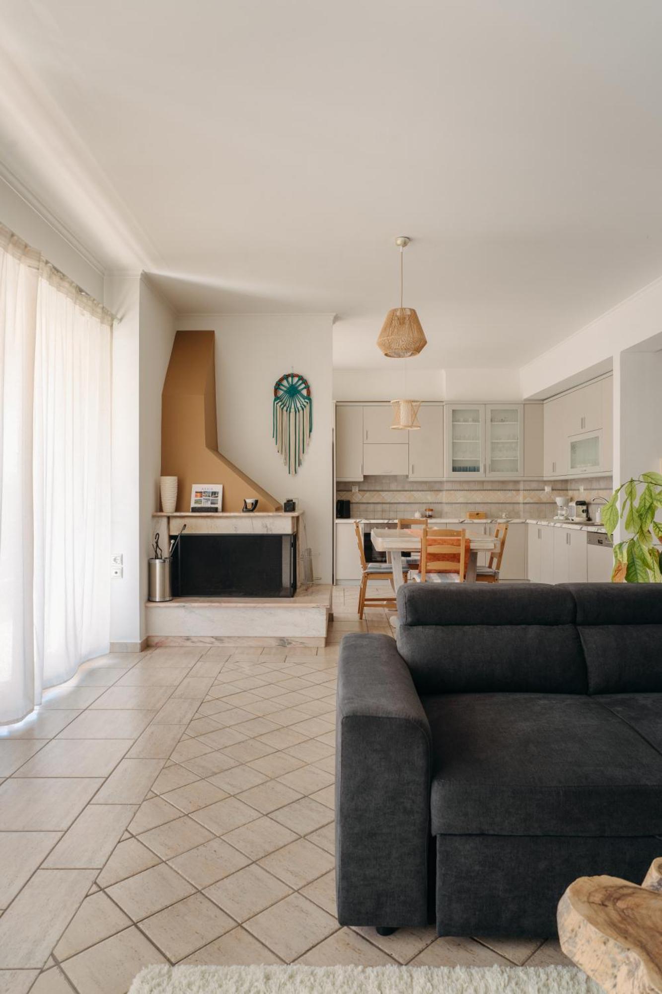 Lazarus 2Bd Apartment In The Center باترا المظهر الخارجي الصورة